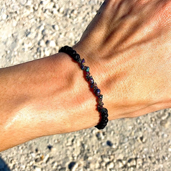 Stackable Hematite Moon Bracelet - Picture 10 of 10